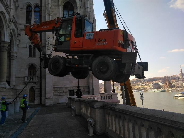 Orszaghaz-deli-terasz-003